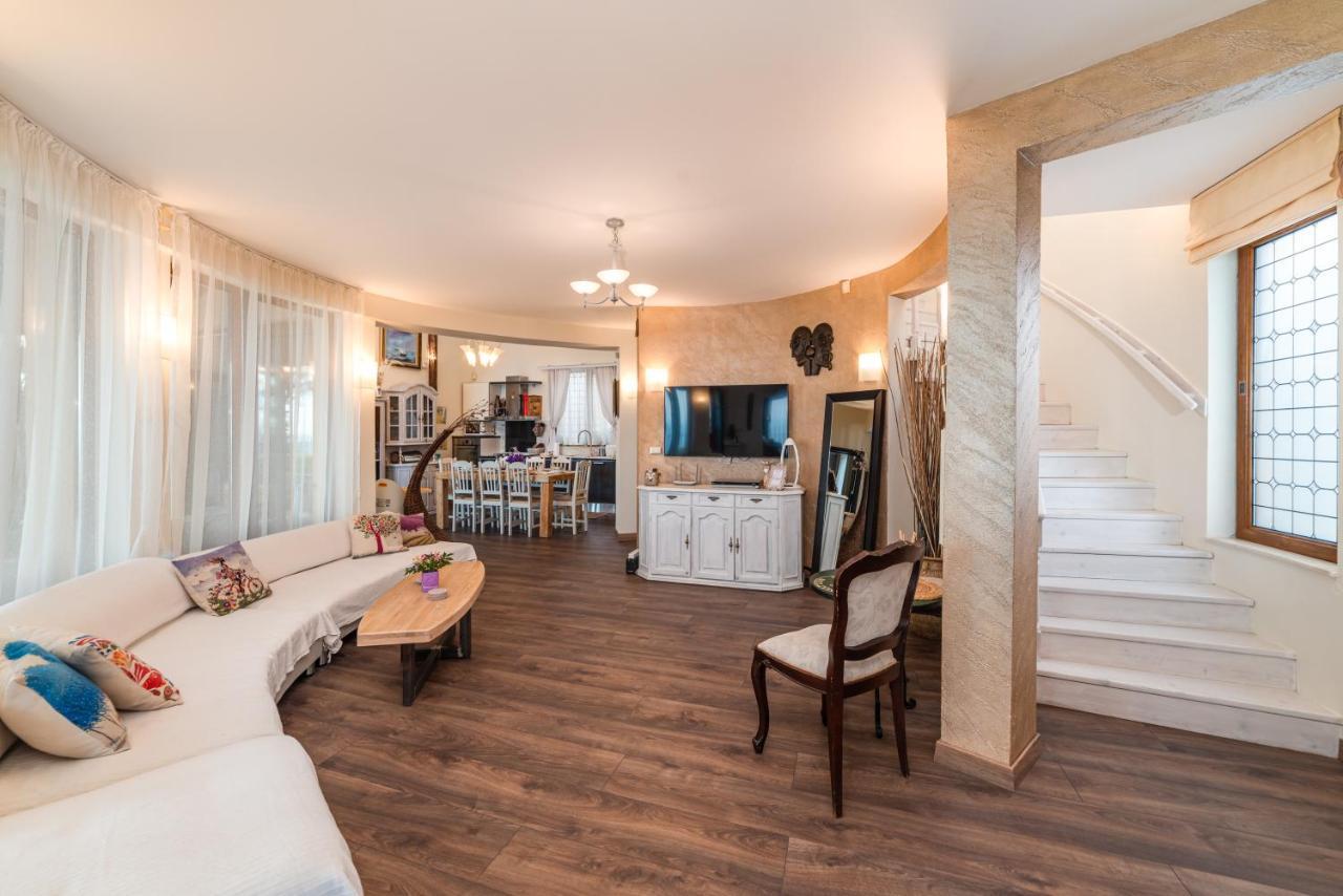 فيلا Sunny House Izgrev بالشيك المظهر الخارجي الصورة