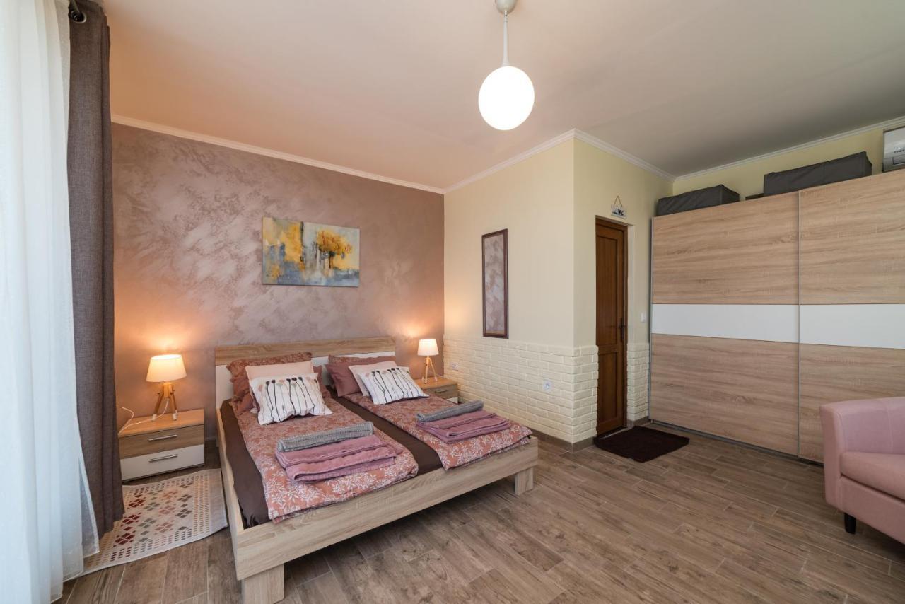 فيلا Sunny House Izgrev بالشيك المظهر الخارجي الصورة